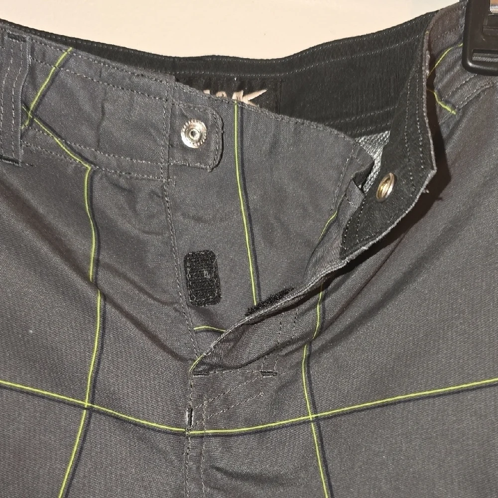 Tony Hawk Kids Dark Gray Grid Swim Trunks LOT-M